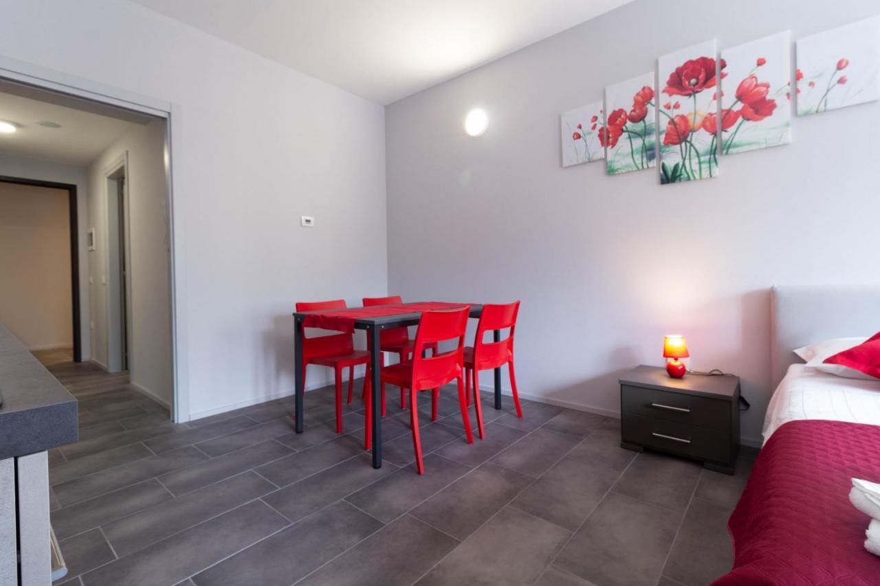Appartamento Papavero - Affitti Brevi Italia Лекко Экстерьер фото